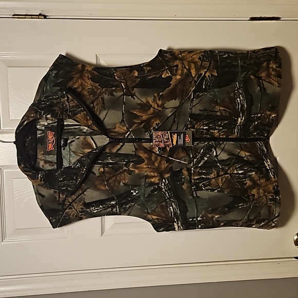 Trail Crest Camo Fleece Hunting Vest - Picture 1 of 8